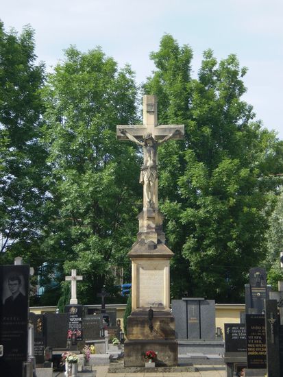 kříž na hřbitově v Moravičanech