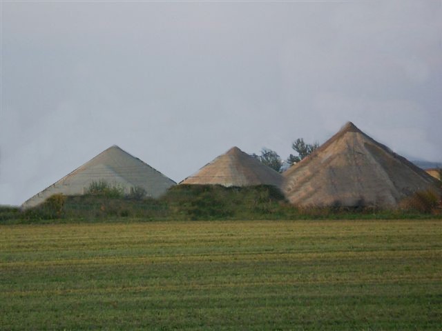 Mohelnická jezera a pyramidy