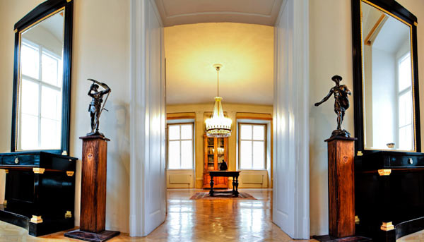 Arcibiskupský palác Olomouc - vstup do knihovny (foto Filip Macháček)