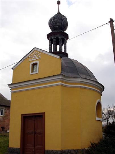 Kaple sv. Rodiny Žádlovice - Loštice